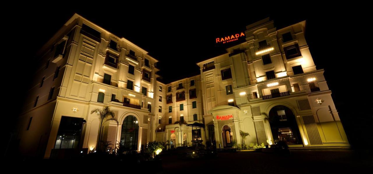 Ramada By Wyndham Lahore Gulberg II Hotel Luaran gambar