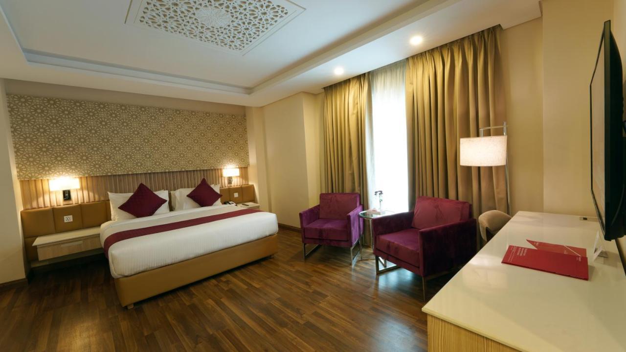 Ramada By Wyndham Lahore Gulberg II Hotel Luaran gambar