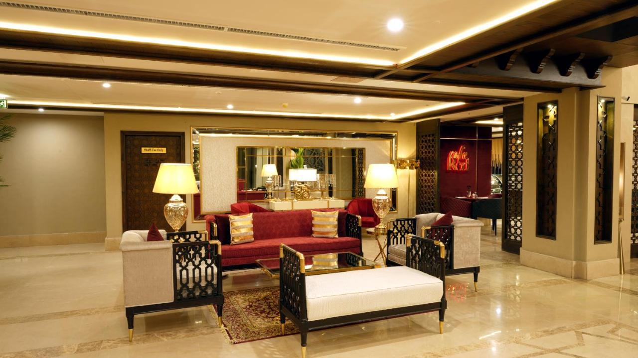 Ramada By Wyndham Lahore Gulberg II Hotel Luaran gambar